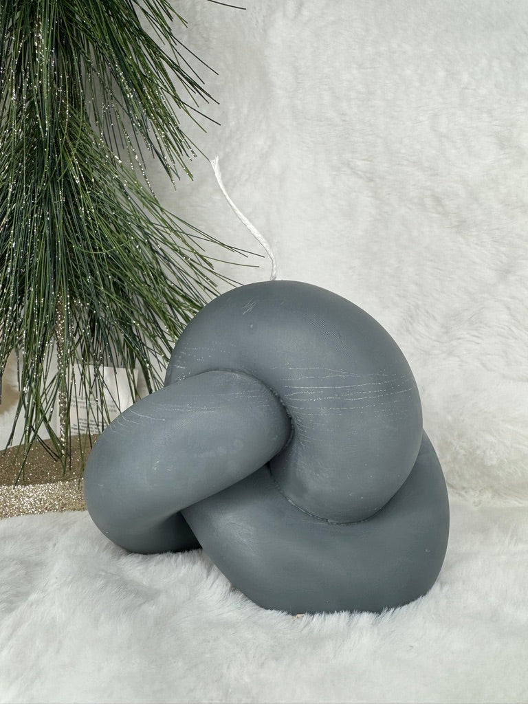 Knott Twist Candle