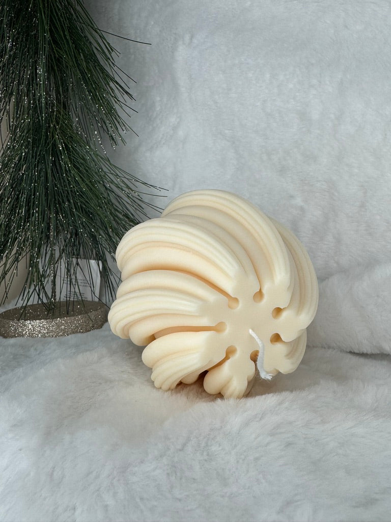 Snow flake swirl candle