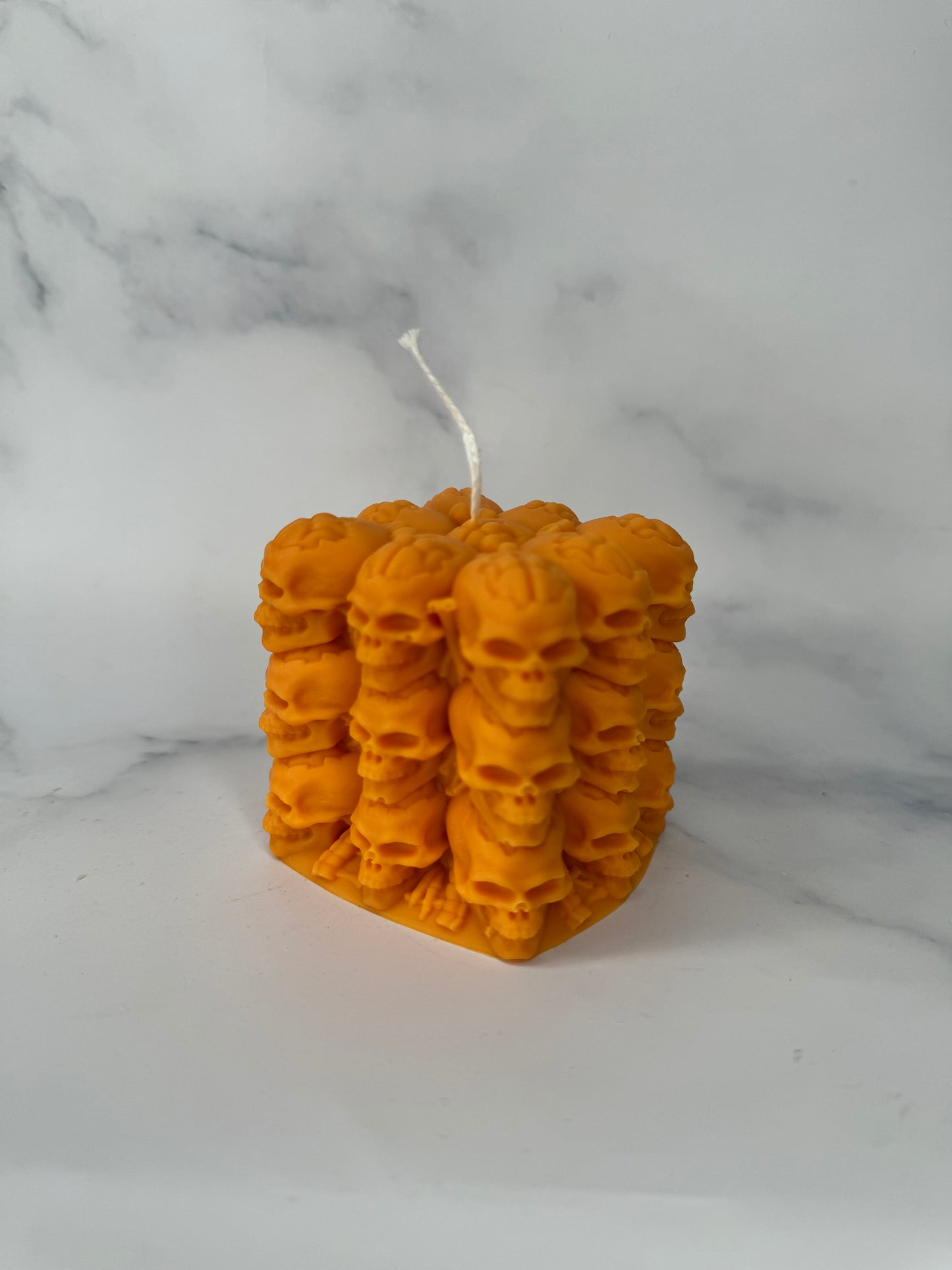 Skull stack bubble candle