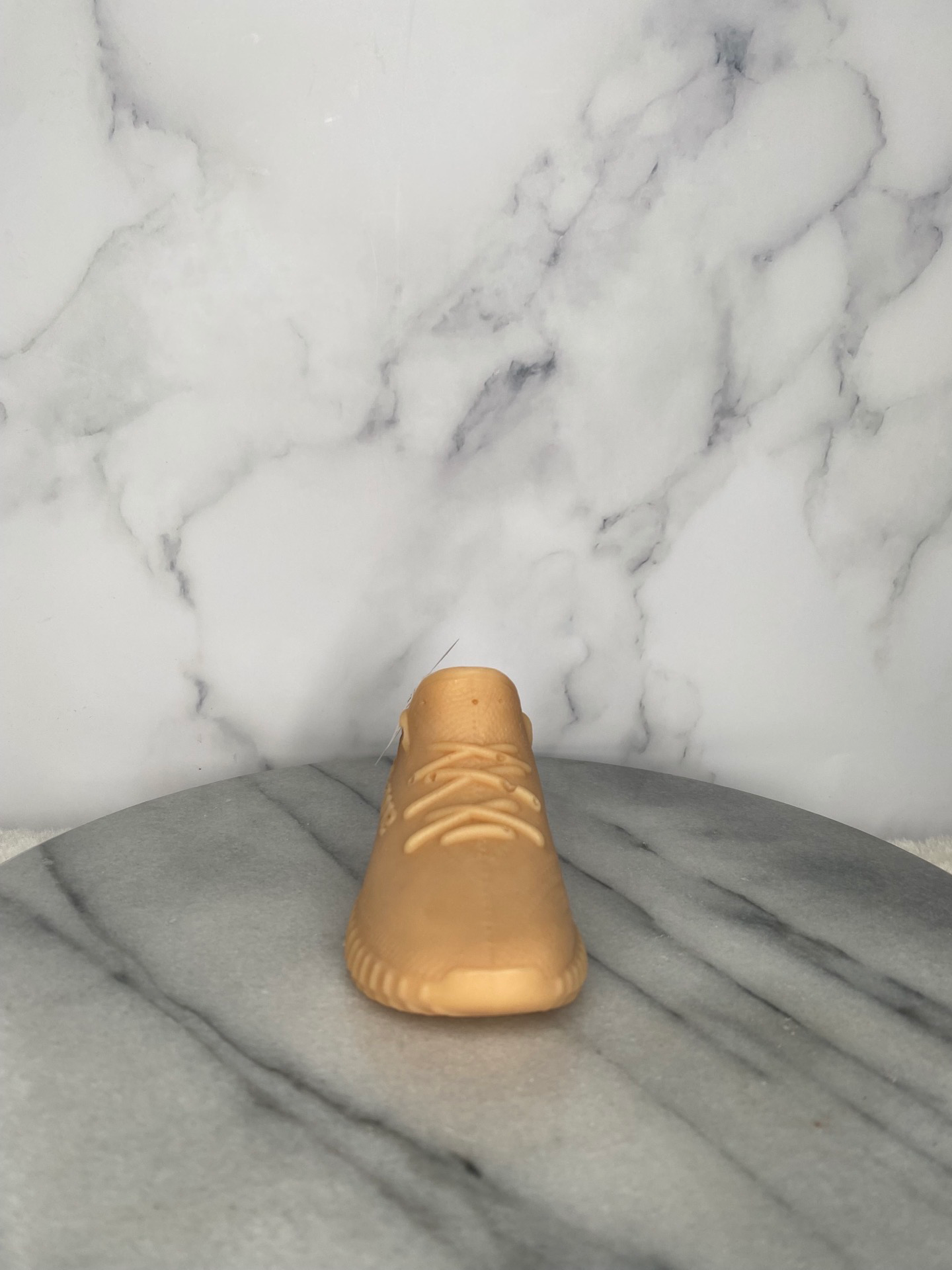 EEZy 350 Kicks candle
